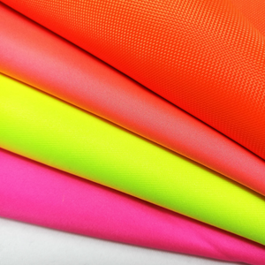 Tissu Oxford sans fluor enduit fluorescent en polyester recyclé 600D pour veste de travail 215 g/m²