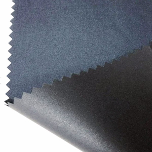Tissu en polyester Pongee 240T avec revêtement PU imperméable 2000 mm - semi-terne